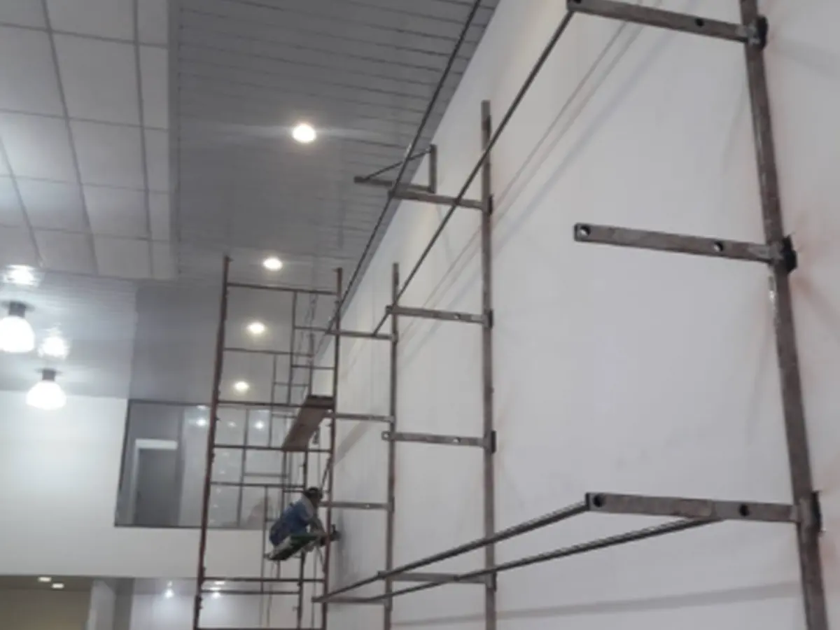 Herrería y estructuras metálicas - Trabajo real en Gomería Centenario