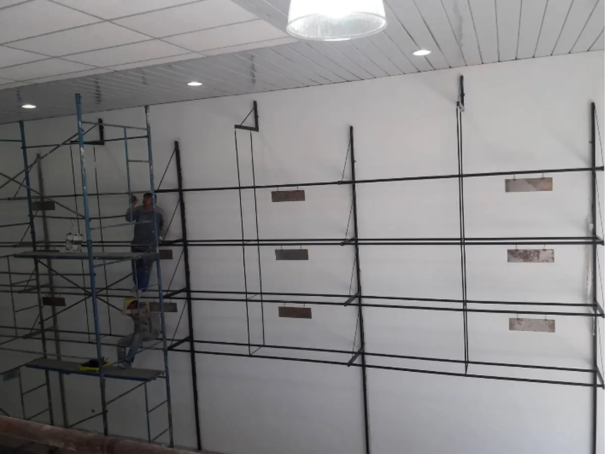 Gomería Centenario - Instalación de estructura metálica