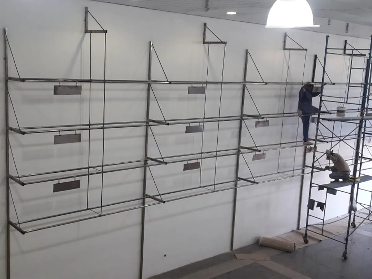 Montaje de estructura metálica - Gomería Centenario
