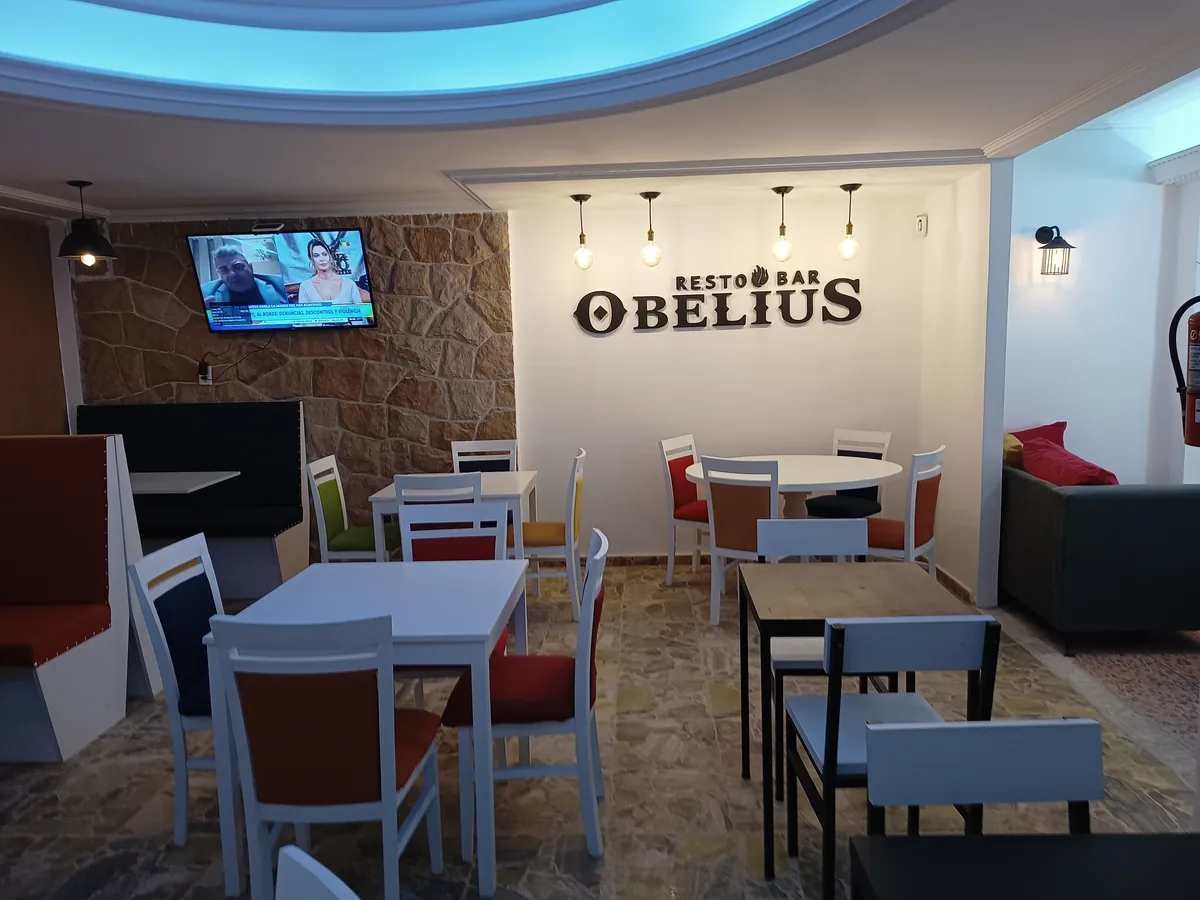 Restobar Obelius - Salón interior comedor